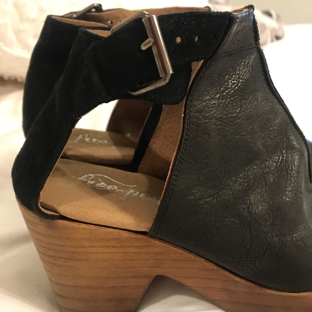 ✨Free People booties✨ - Picture 3 of 5